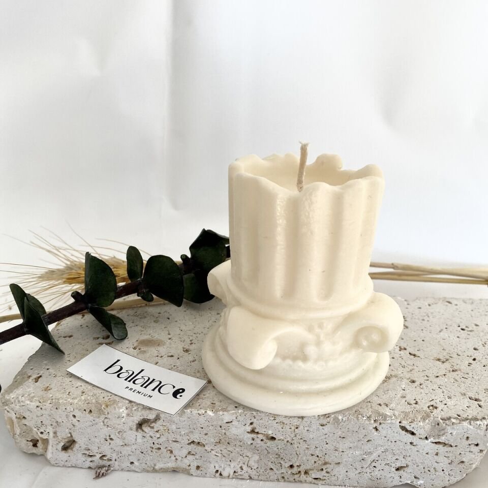 Roma Sütunu Mum | El Yapımı Antik Formlu Doğal Soya Wax Mum