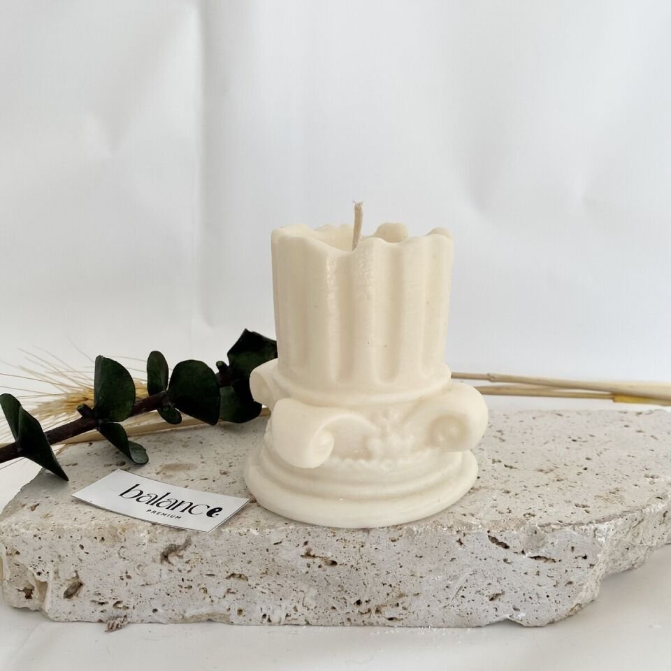 Roma Sütunu Mum | El Yapımı Antik Formlu Doğal Soya Wax Mum